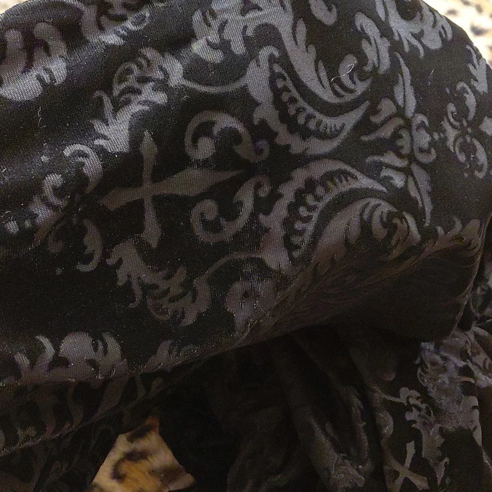 KILLSTAR 4X BLACK MISERIA SUPER FLARES ELASTIC WAIST INVERTED CROSS AND FLORAL - Picture 12 of 12